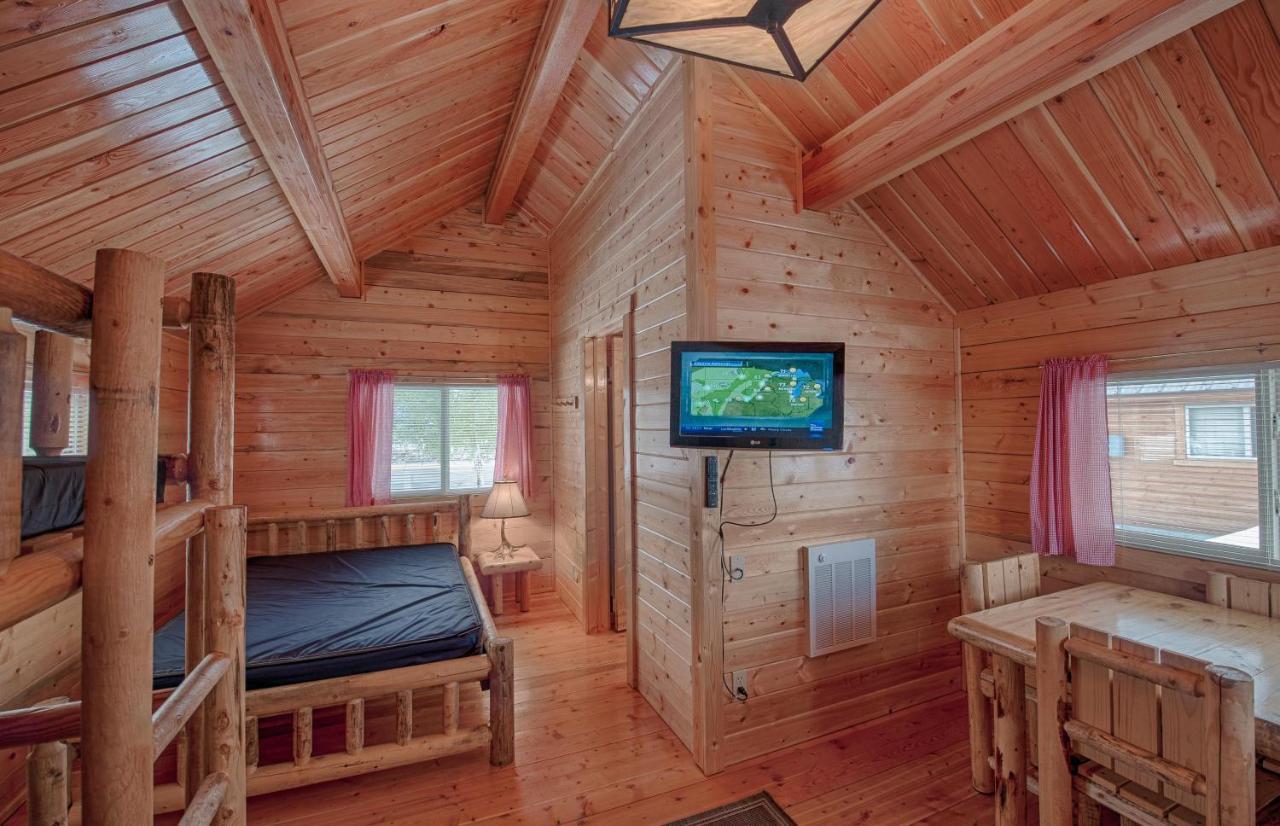 Yellowstone Grizzly Rv Park And Cabins Villa West Yellowstone Luaran gambar