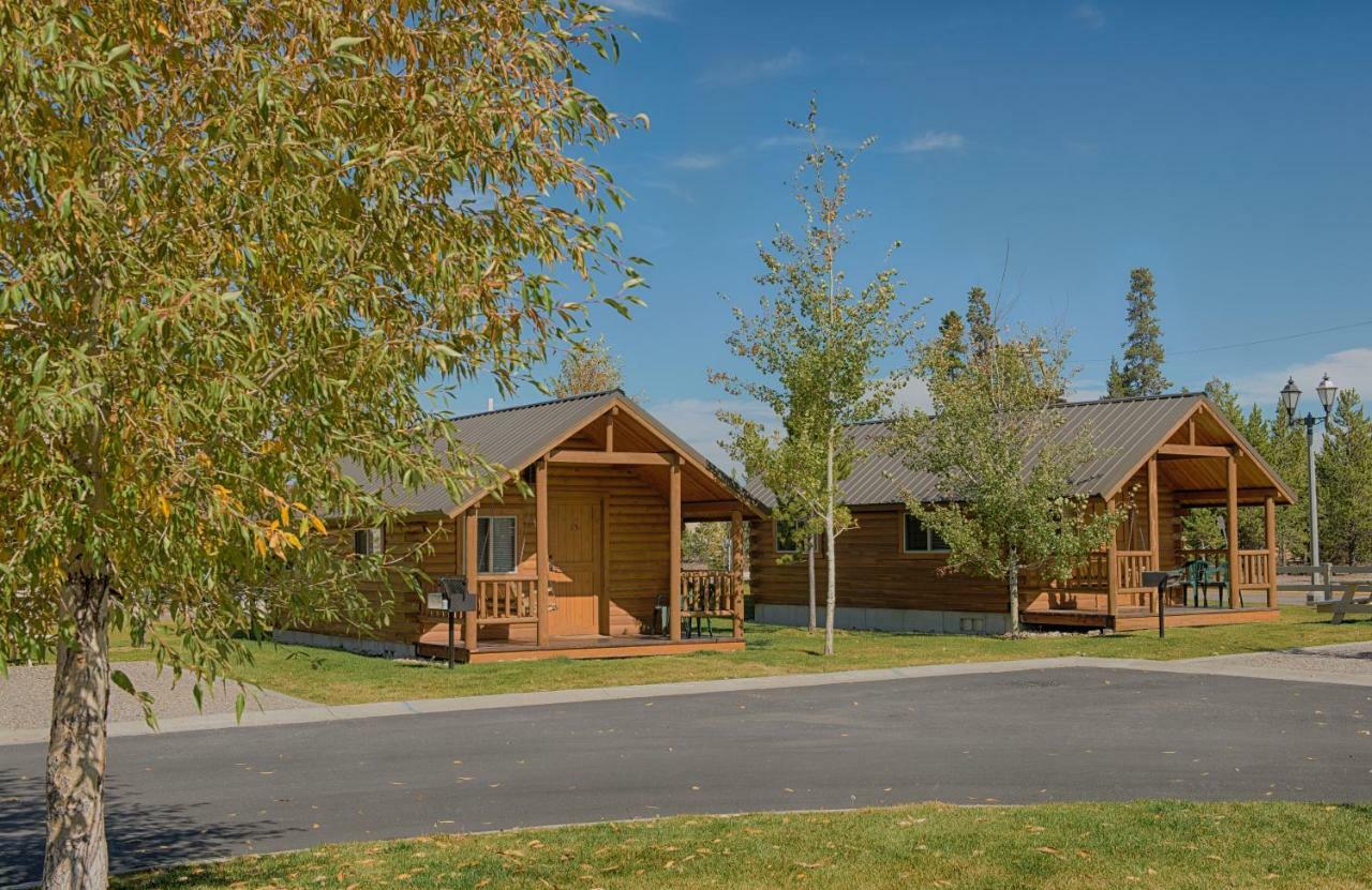 Yellowstone Grizzly Rv Park And Cabins Villa West Yellowstone Luaran gambar